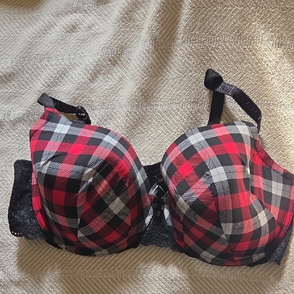 Torrid 42dd Plaid Red and Black Women's Bra